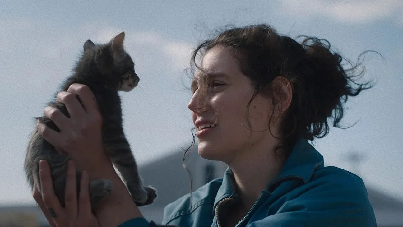 ‘Sorry, Baby’ Review: Eva Victor’s Feature Debut Is a Frank, Funny, and Tender Spin on the Female ‘Traumedy’